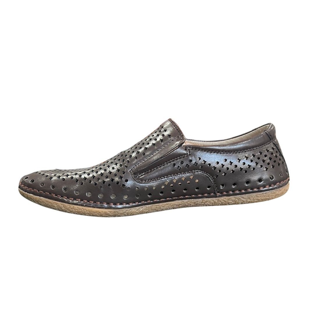 Stacy Adams Women's Nassau Brown Slip Ons