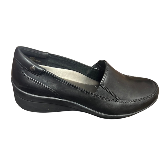 Anne Klein's Akgunnar Black Leather Slip Ons