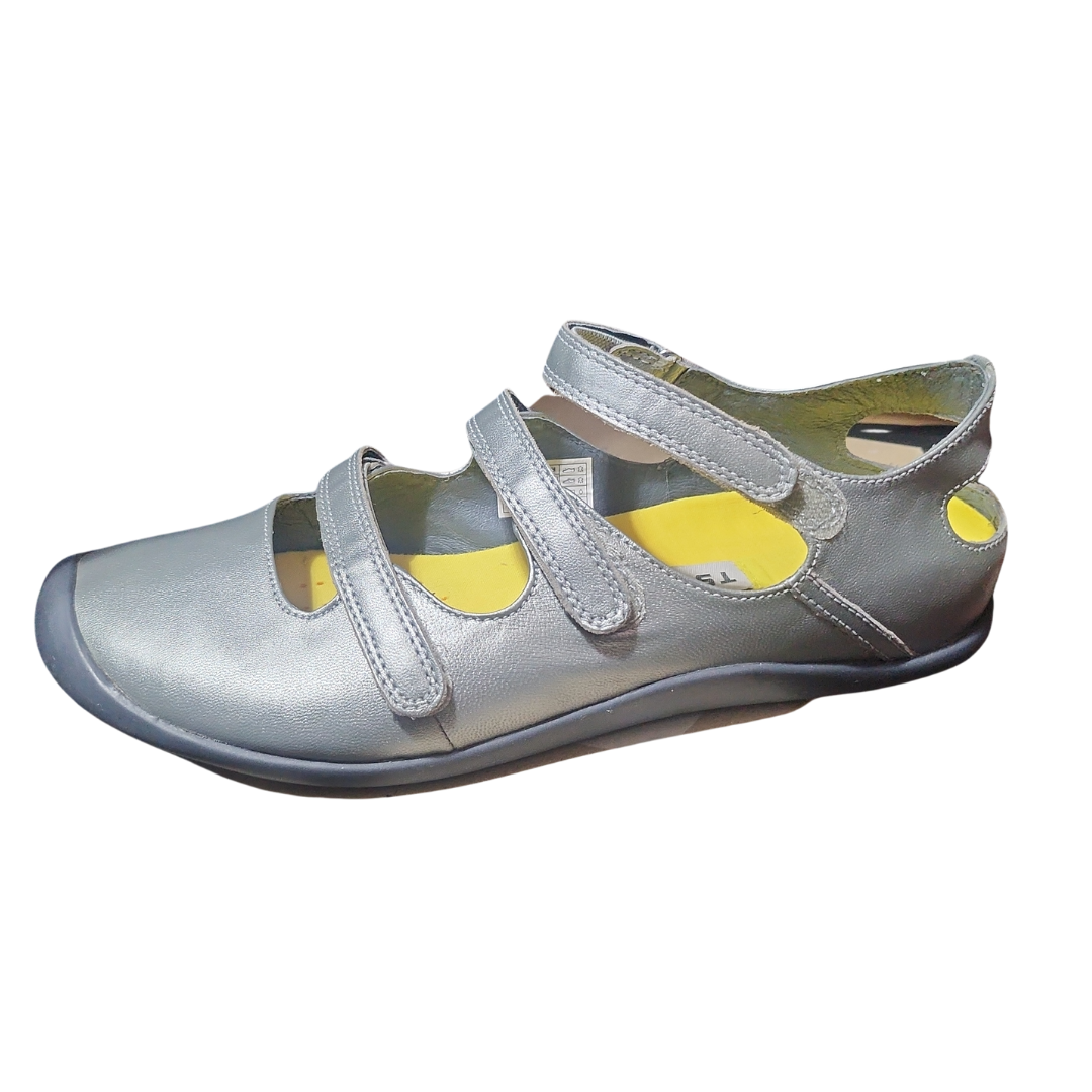 Tsubo EDFU Women's Metallic Silver Slip-On