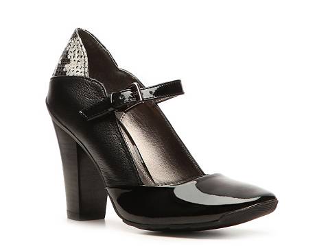 Kenneth Cole Reaction Joy Toy Le Heels